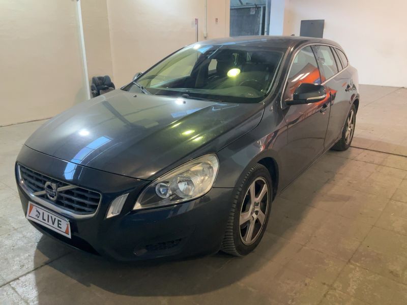 Volvo V60 2.0 D4 Momentum 2011 – снимка 1