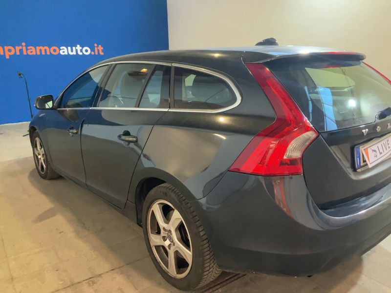Volvo V60 2.0 D4 Momentum 2011 – снимка 6
