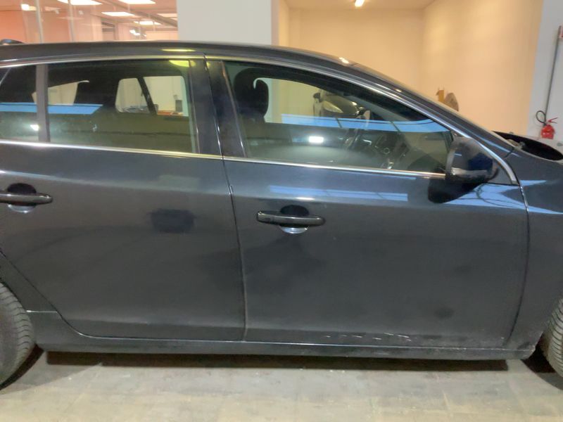 Volvo V60 2.0 D4 Momentum 2011 – снимка 10