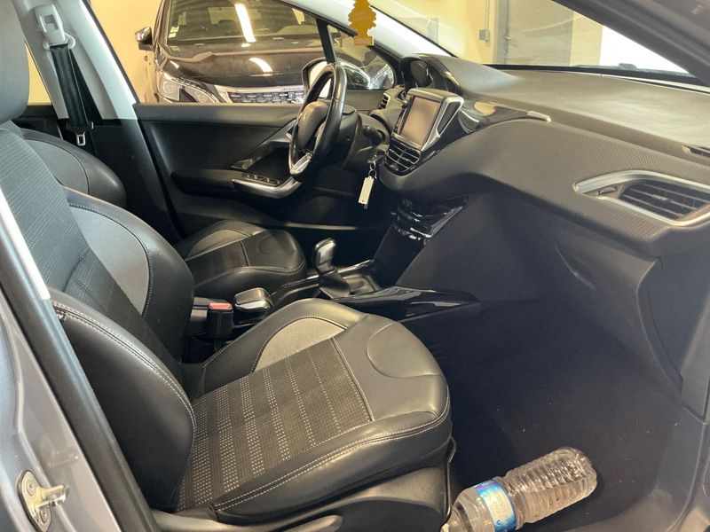 Peugeot 2008 1.2 PureTech Allure 2015 – снимка 3