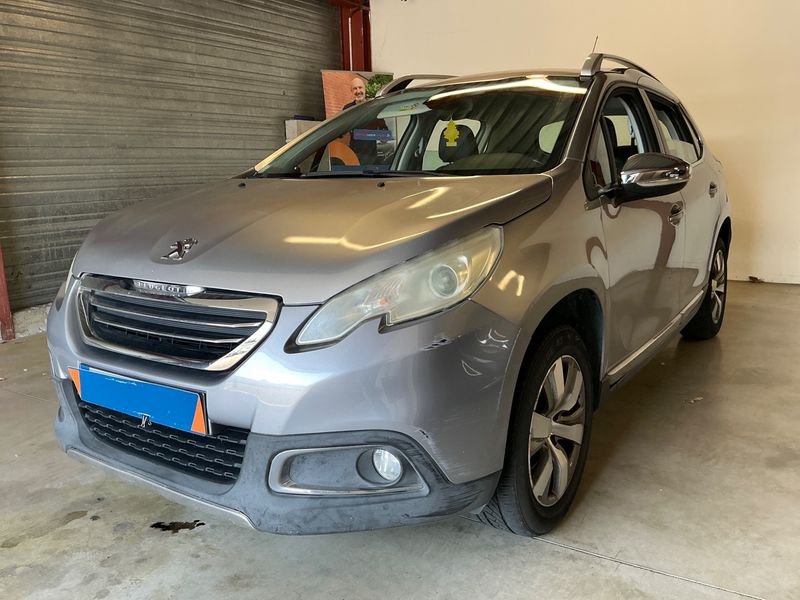 Peugeot 2008 1.2 PureTech Allure 2015 – снимка 1