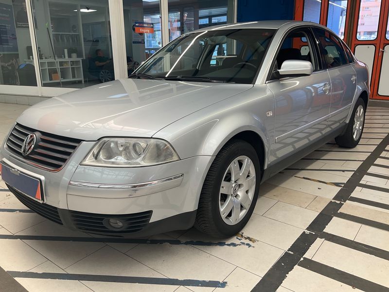 Volkswagen Passat 2.8 V6 Trendline 4Motion 2003 – снимка 1