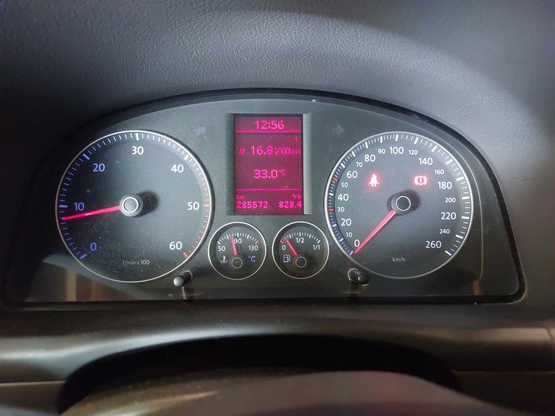 Volkswagen Touran 1.9 TDI Trendline 2009 – снимка 12