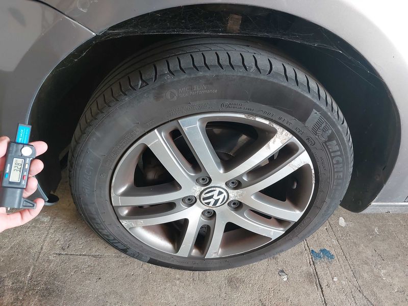 Volkswagen Touran 1.9 TDI Trendline 2009 – снимка 32