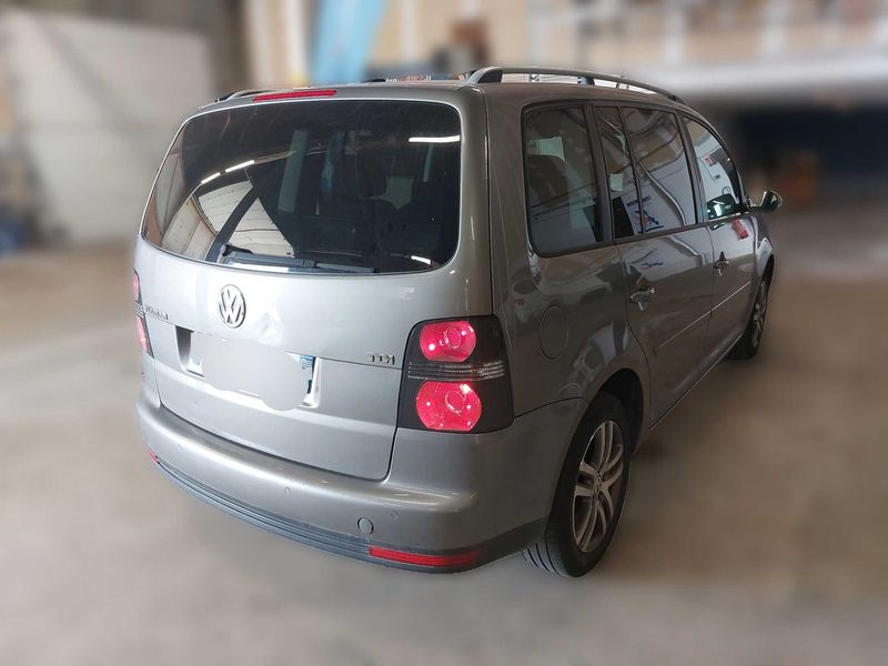 Volkswagen Touran 1.9 TDI Trendline 2009 – снимка 5