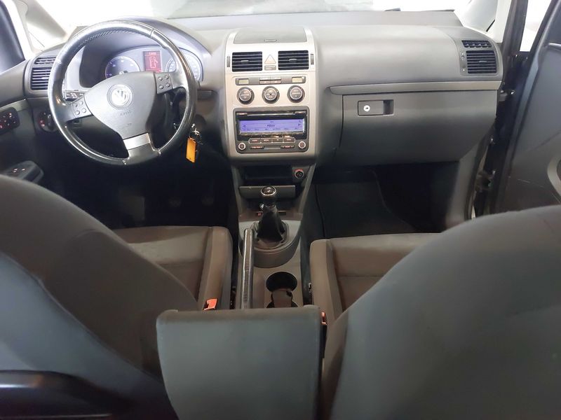 Volkswagen Touran 1.9 TDI Trendline 2009 – снимка 11