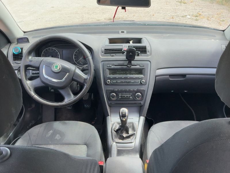 Skoda Octavia 1.6 TDI Active Plus 2013 – снимка 17