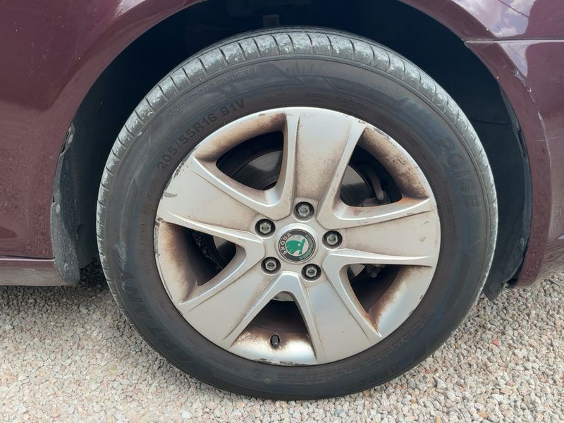 Skoda Octavia 1.6 TDI Active Plus 2013 – снимка 11