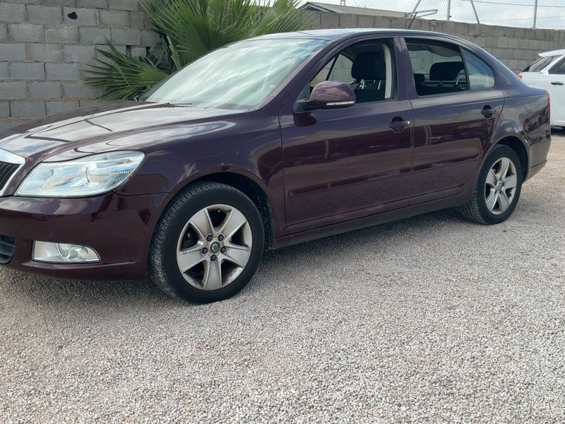 Skoda Octavia 1.6 TDI Active Plus 2013 – снимка 2