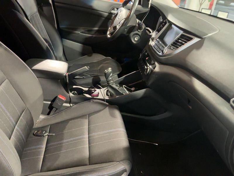Hyundai Tucson 1.6 TGDI Go+ 2WD 2017 – снимка 17