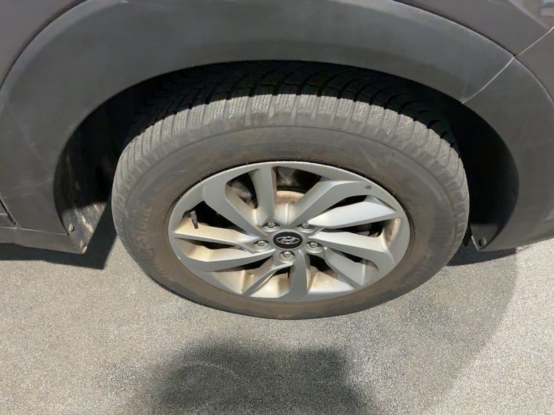 Hyundai Tucson 1.6 TGDI Go+ 2WD 2017 – снимка 11