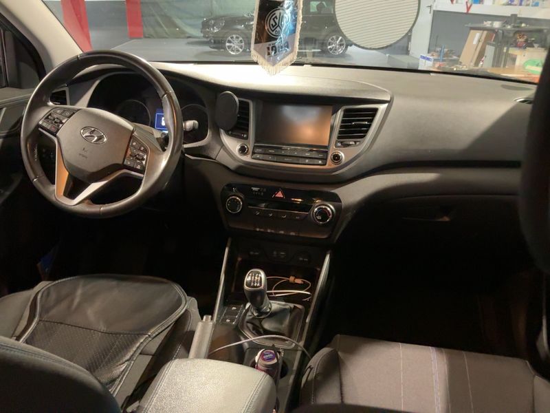 Hyundai Tucson 1.6 TGDI Go+ 2WD 2017 – снимка 18