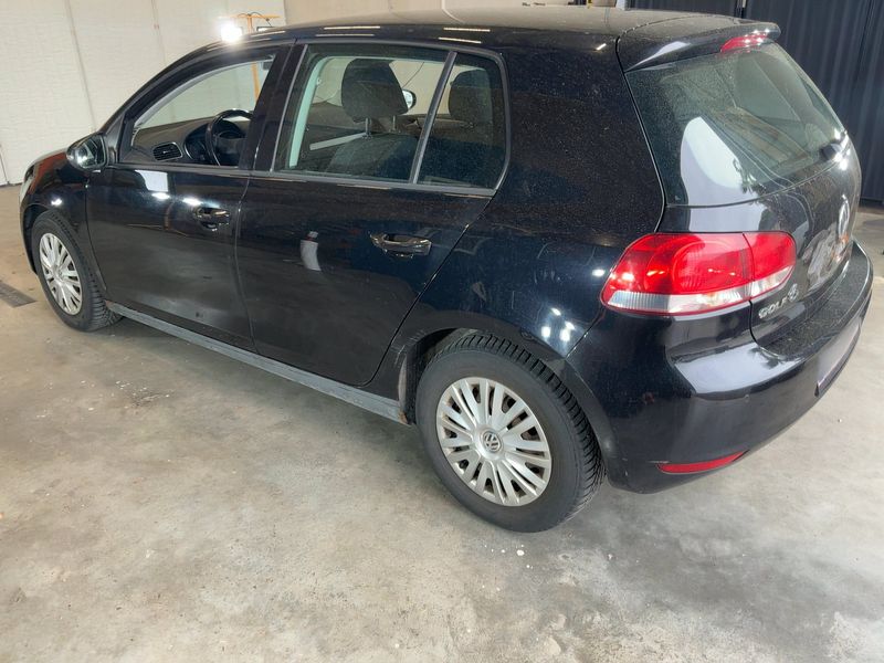 Volkswagen Golf VI 1.6 TDI Trendline 2011 – снимка 3