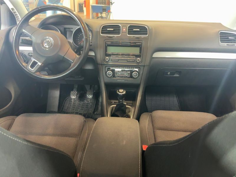Volkswagen Golf VI 1.6 TDI Trendline 2011 – снимка 12