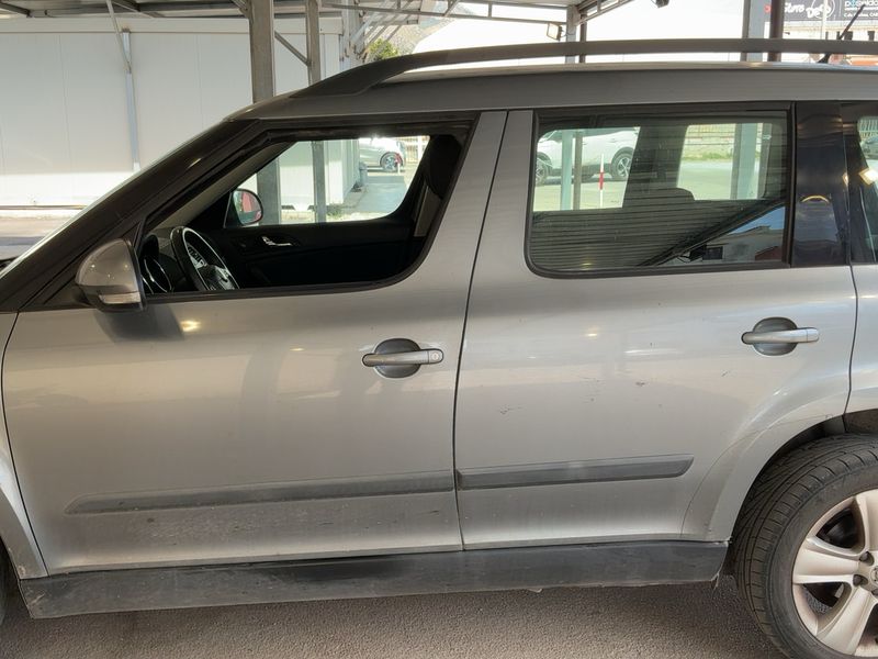 Skoda Yeti 2.0 TDI Ambition 2011 – снимка 4