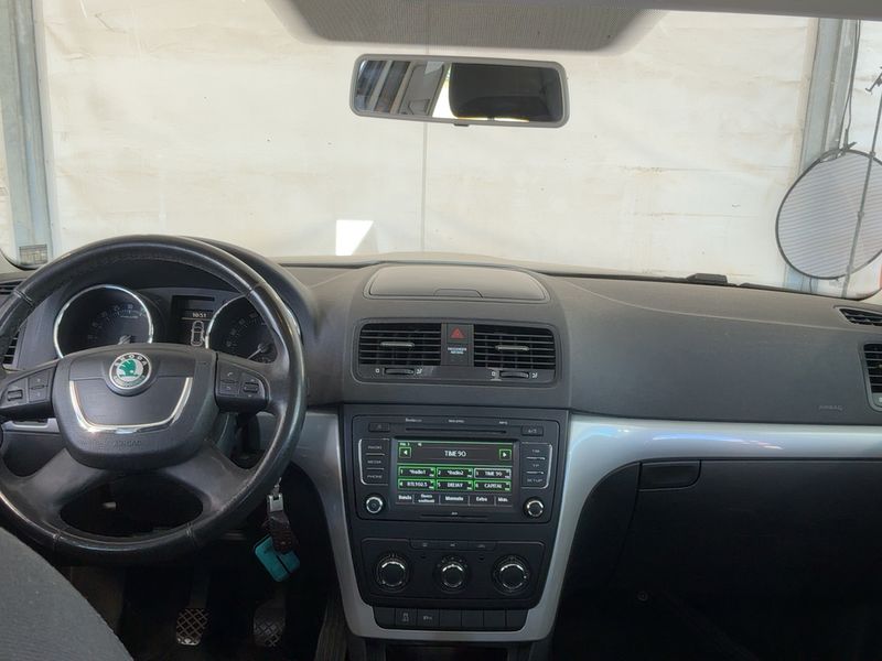Skoda Yeti 2.0 TDI Ambition 2011 – снимка 17