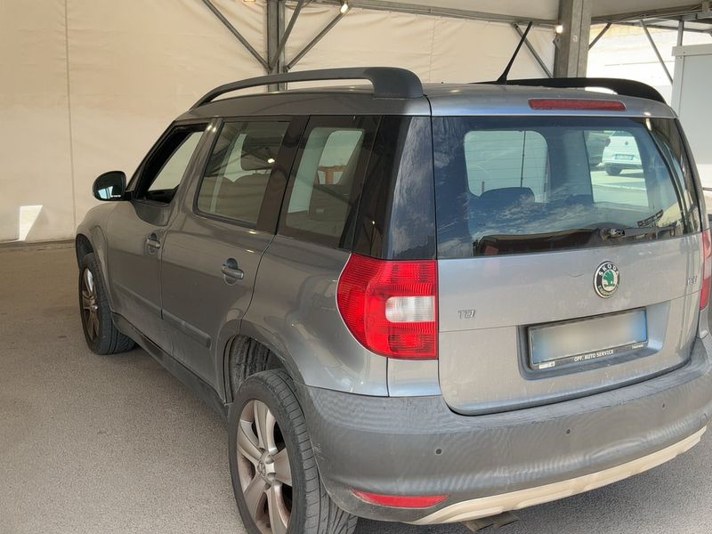 Skoda Yeti 2.0 TDI Ambition 2011 – снимка 6