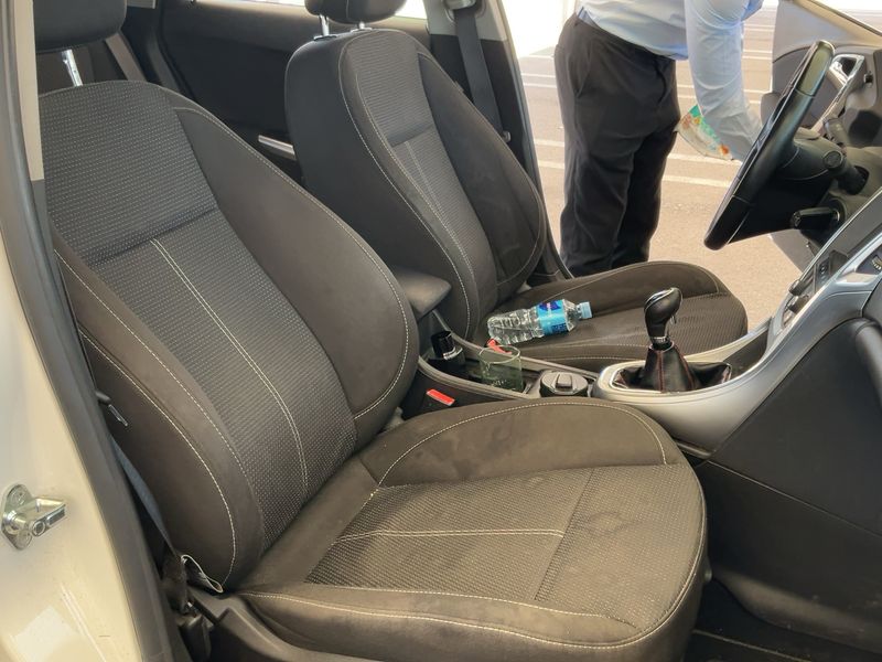 Opel Astra 1.7 CDTI Sport 2011 – снимка 11