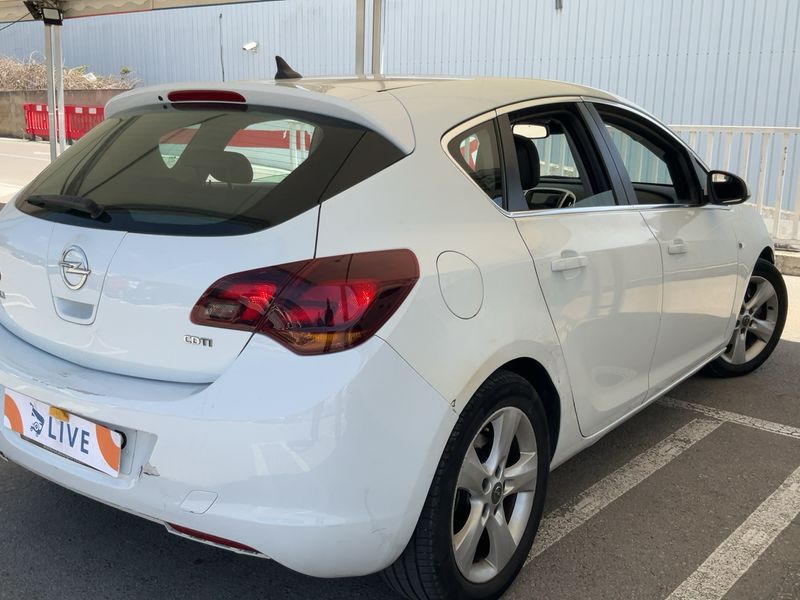 Opel Astra 1.7 CDTI Sport 2011 – снимка 6