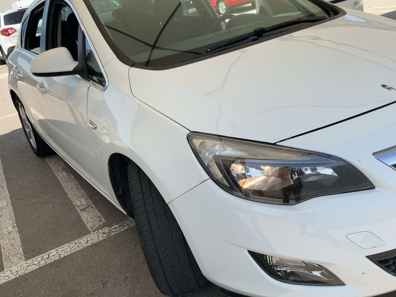 Opel Astra 1.7 CDTI Sport 2011 – снимка 8