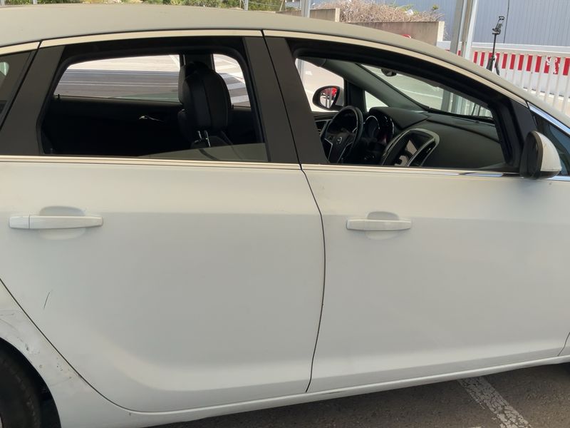 Opel Astra 1.7 CDTI Sport 2011 – снимка 7