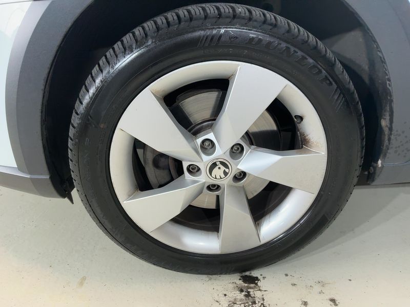 Skoda Octavia 2.0 TDI Scout 4x4 2017 – снимка 3