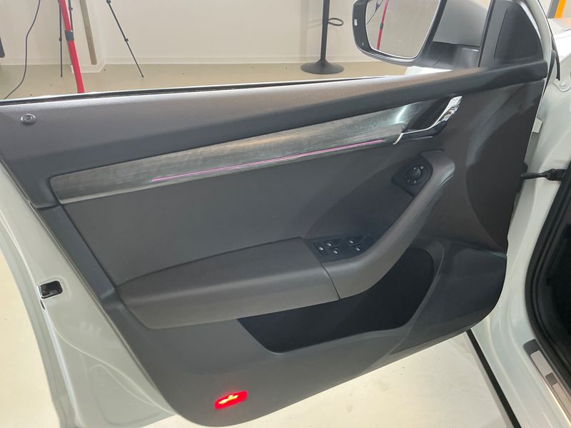 Skoda Octavia 2.0 TDI Scout 4x4 2017 – снимка 25