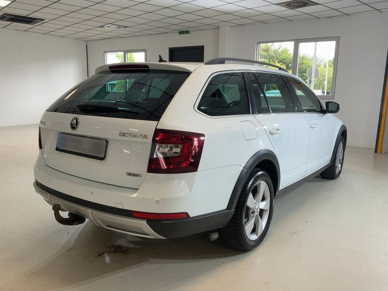 Skoda Octavia 2.0 TDI Scout 4x4 2017 – снимка 8