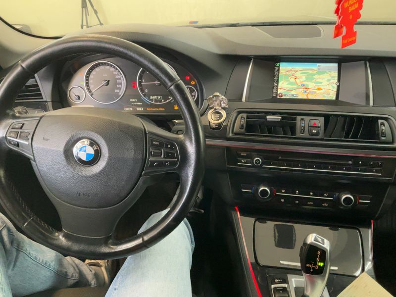 BMW 5er 520d 2015 – снимка 17