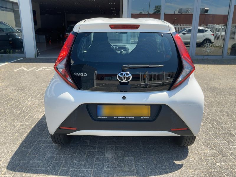 Toyota Aygo 1.0 VVT-i X 2019 – снимка 7