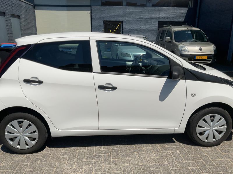 Toyota Aygo 1.0 VVT-i X 2019 – снимка 10