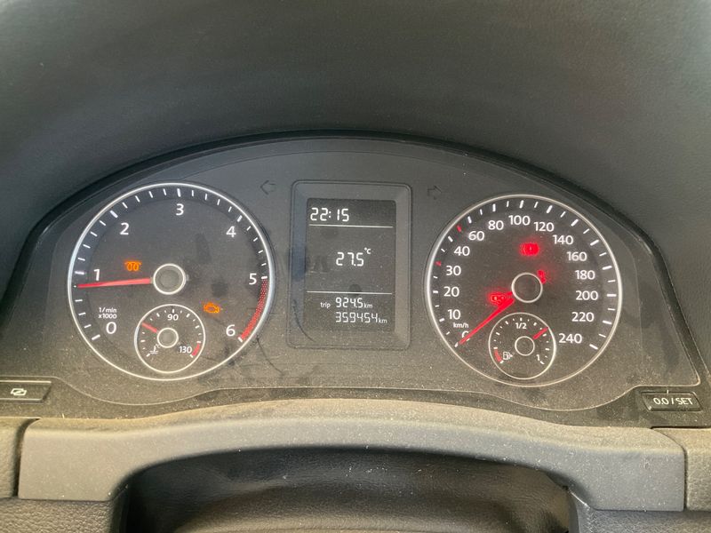Volkswagen Golf VI Plus 1.6 TDI Advance 2011 – снимка 4