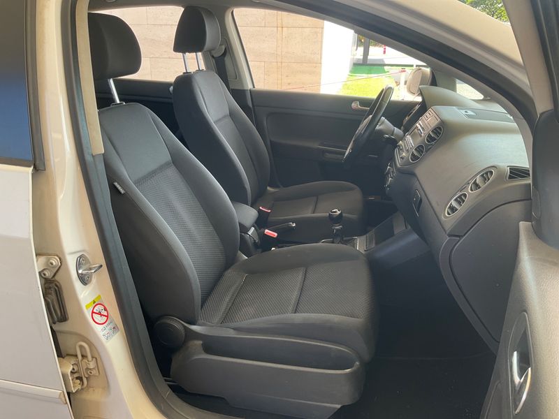 Volkswagen Golf VI Plus 1.6 TDI Advance 2011 – снимка 3