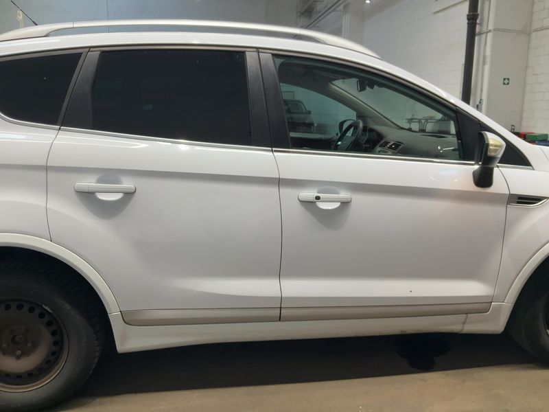 Ford Kuga 2.0 TDCi Titanium 2011 – снимка 10