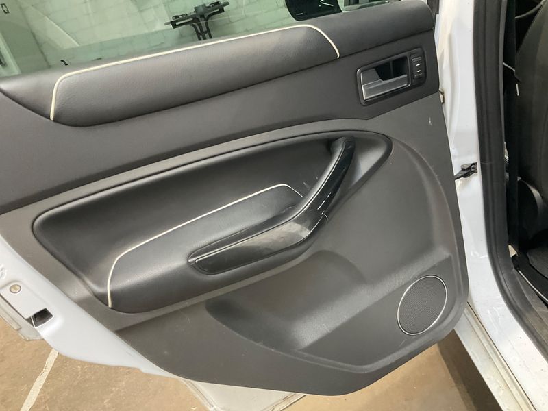 Ford Kuga 2.0 TDCi Titanium 2011 – снимка 24