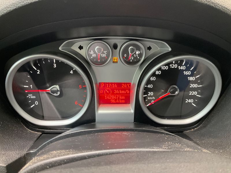 Ford Kuga 2.0 TDCi Titanium 2011 – снимка 18