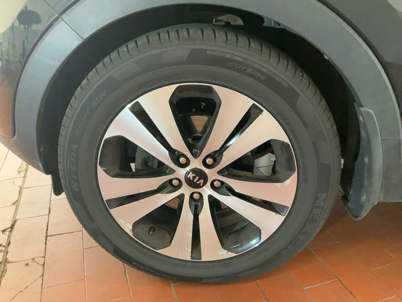 Kia Sportage 2.0 CRDi Spirit 4WD 2012 – снимка 3