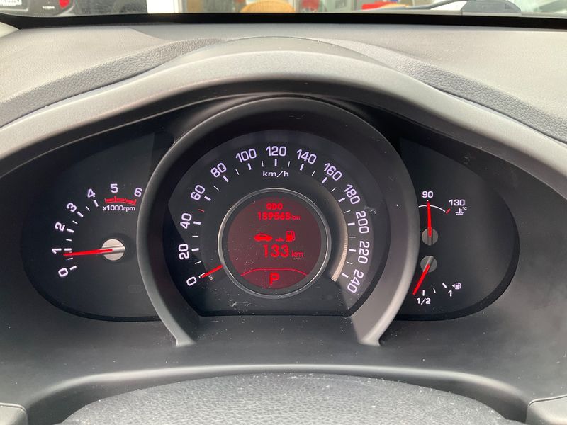 Kia Sportage 2.0 CRDi Spirit 4WD 2012 – снимка 19