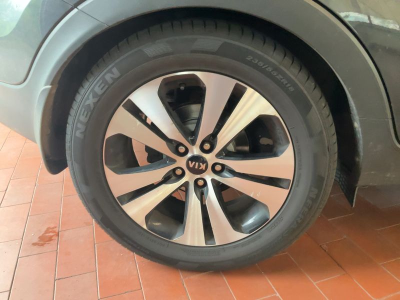 Kia Sportage 2.0 CRDi Spirit 4WD 2012 – снимка 9