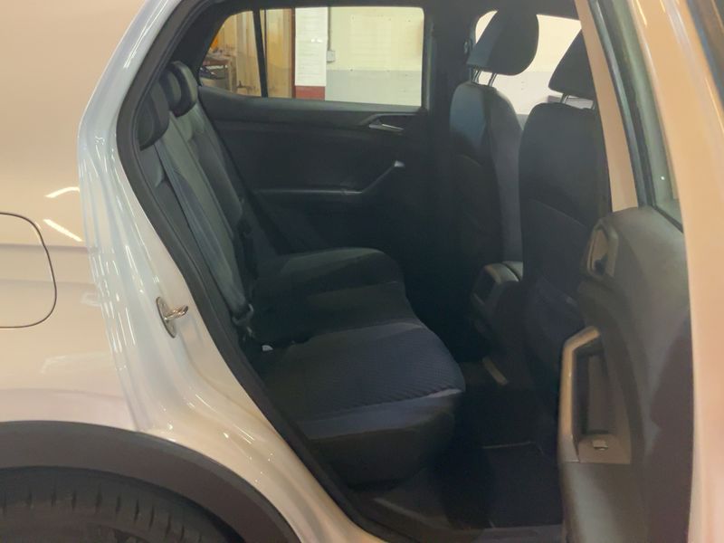 Volkswagen T-Cross 1.0 TSI R-Line 2019 – снимка 20