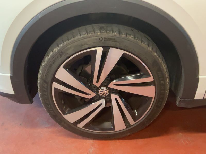 Volkswagen T-Cross 1.0 TSI R-Line 2019 – снимка 3