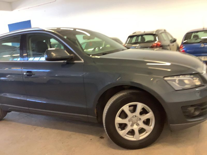 Audi Q5 2.0 TDI quattro 2010 – снимка 12