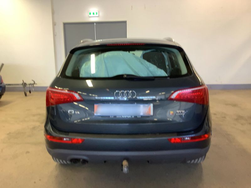 Audi Q5 2.0 TDI quattro 2010 – снимка 7