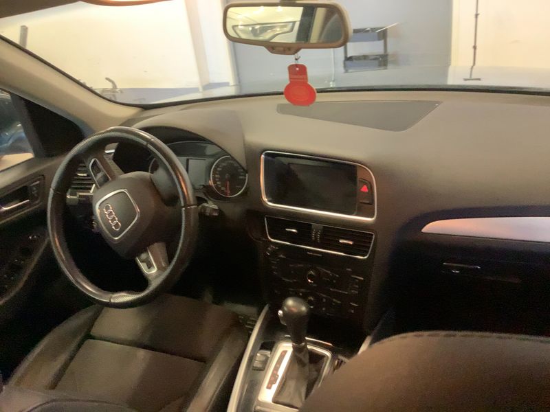 Audi Q5 2.0 TDI quattro 2010 – снимка 18