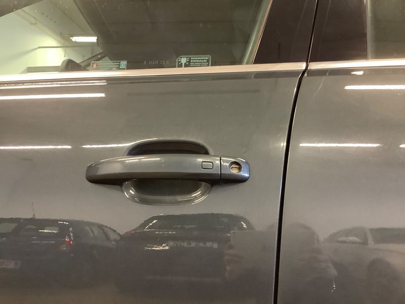 Audi Q5 2.0 TDI quattro 2010 – снимка 28