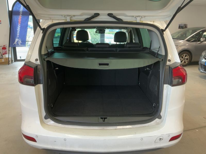 Opel Zafira Tourer 1.6 CDTI Elite Start/Stop 2017 – снимка 15