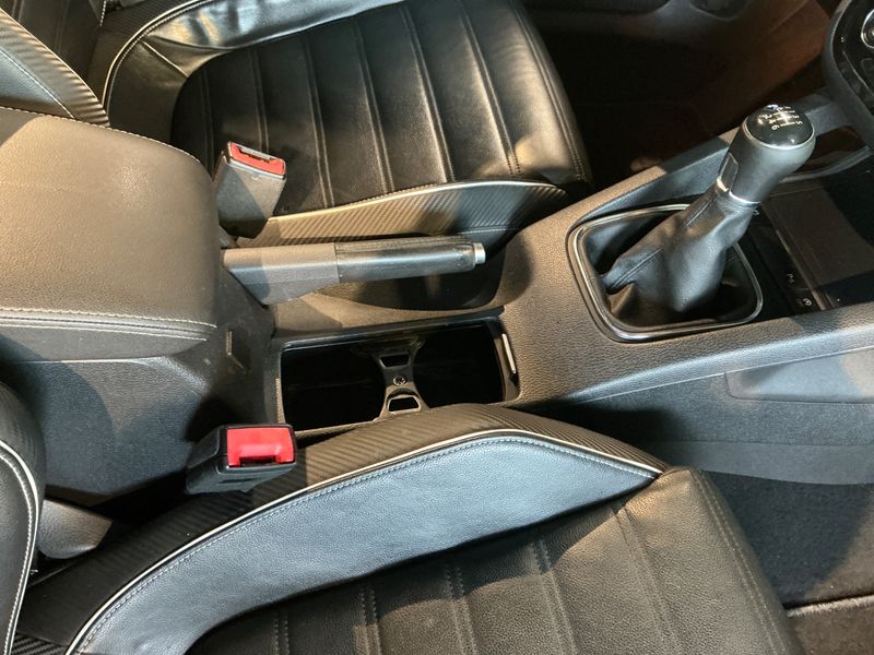 Volkswagen Scirocco 2.0 TDI Allstar BlueMotion Tech 2016 – снимка 27