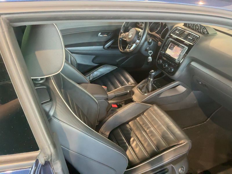 Volkswagen Scirocco 2.0 TDI Allstar BlueMotion Tech 2016 – снимка 16