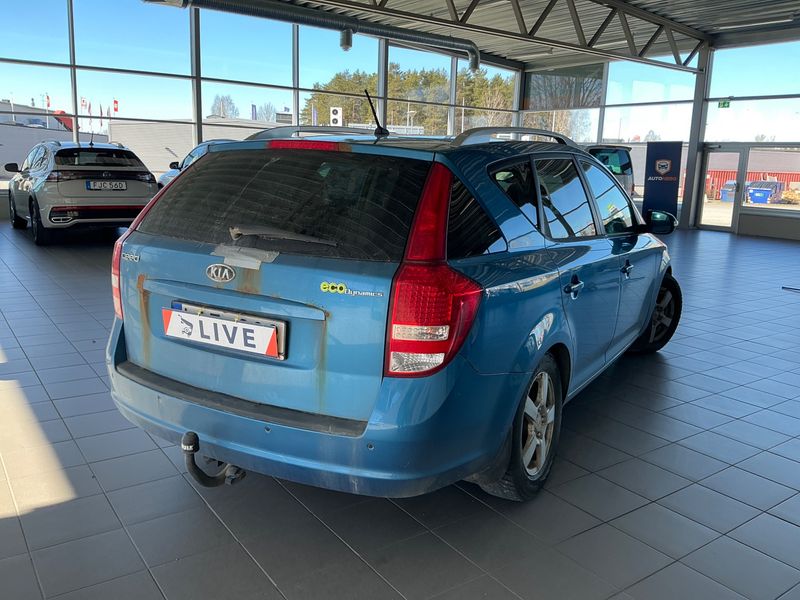 Kia cee'd 1.6 CRDi Active 2010 – снимка 2
