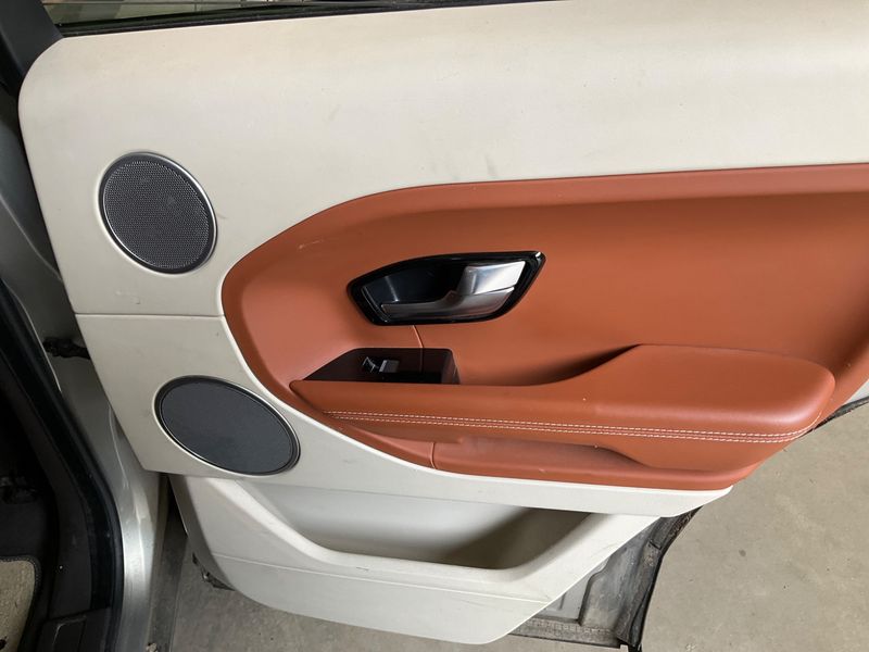 Land Rover Evoque 2.2 Td4 Prestige 2014 – снимка 32